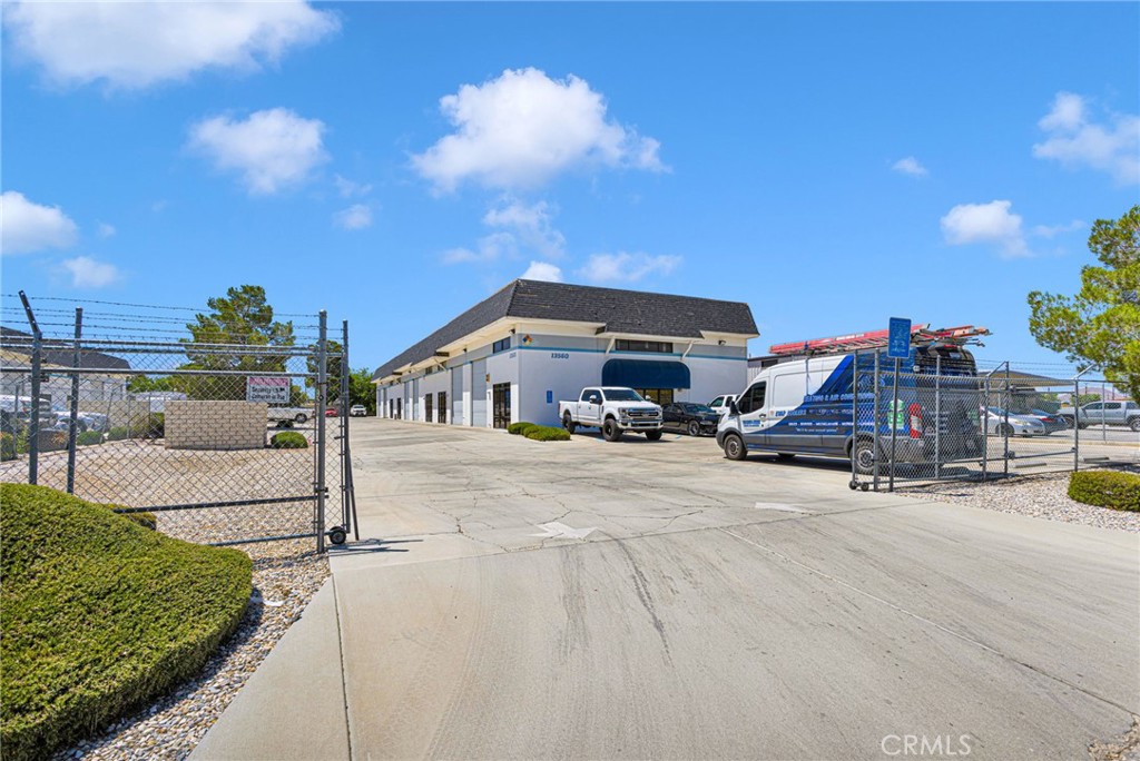 13560 Tonikan Road Property Photo 11