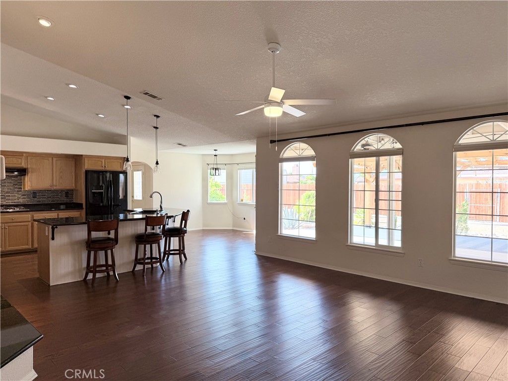 20158 Yucca Loma Road Property Photo 7