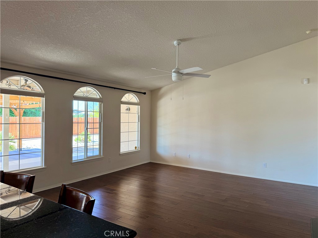 20158 Yucca Loma Road Property Photo 8