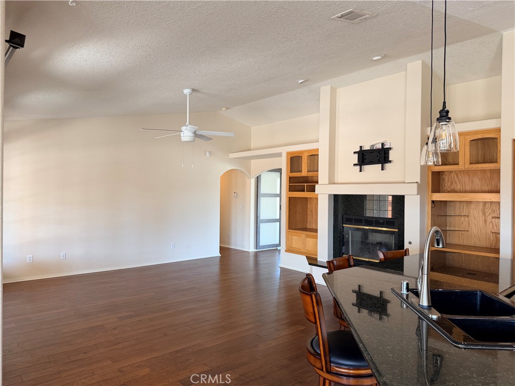 20158 Yucca Loma Road Property Photo 9