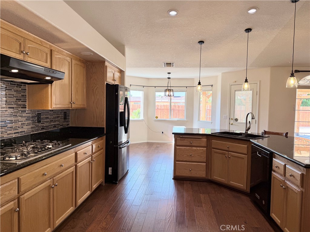 20158 Yucca Loma Road Property Photo 13