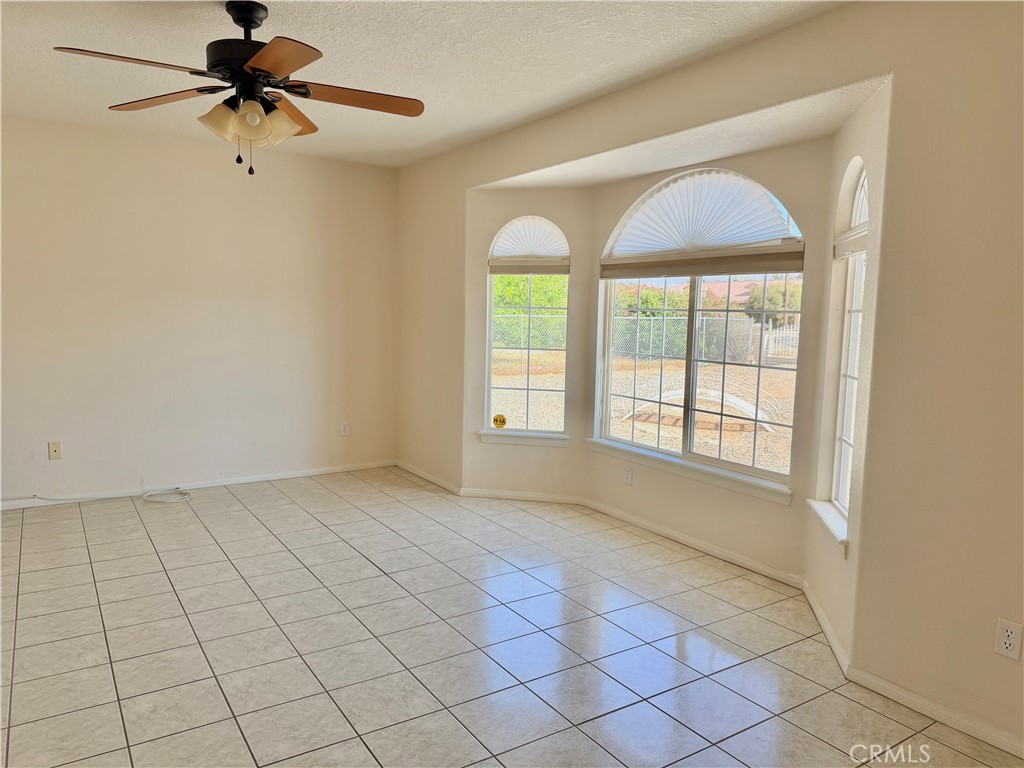 20158 Yucca Loma Road Property Photo 15