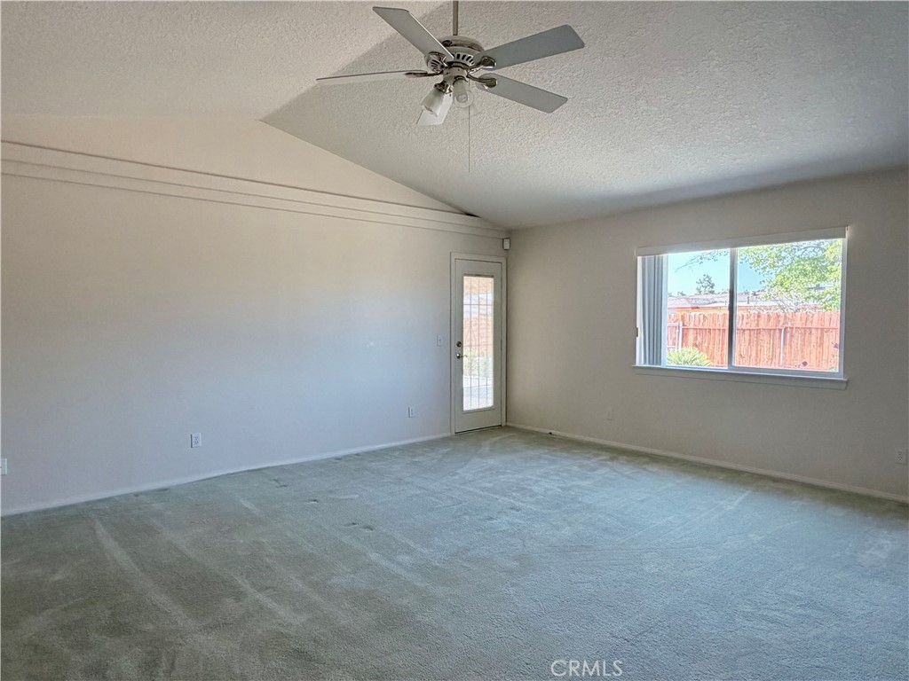20158 Yucca Loma Road Property Photo 22