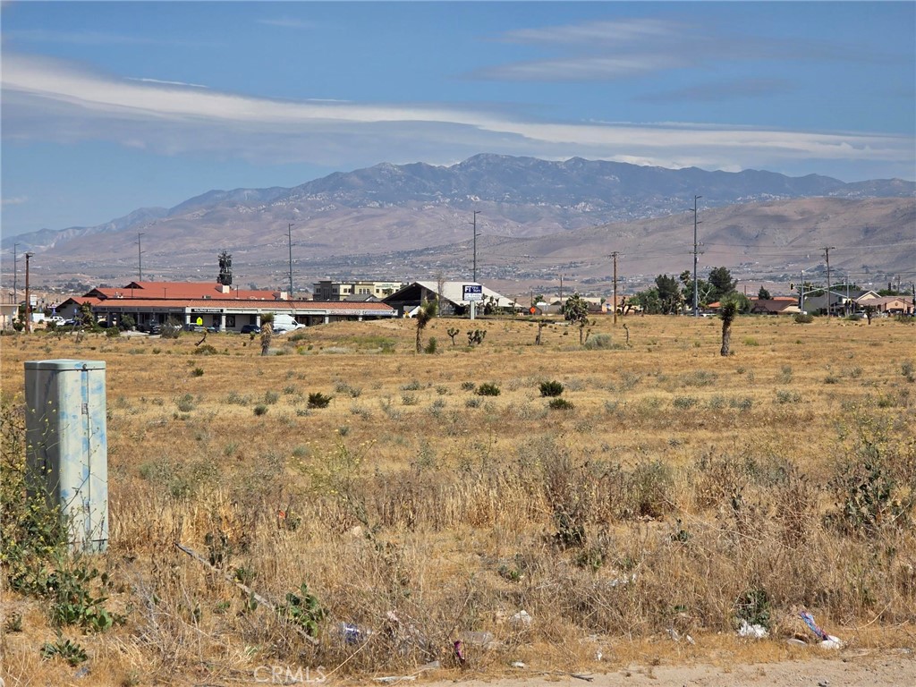 0 Tamarisk Rd Property Photo 5