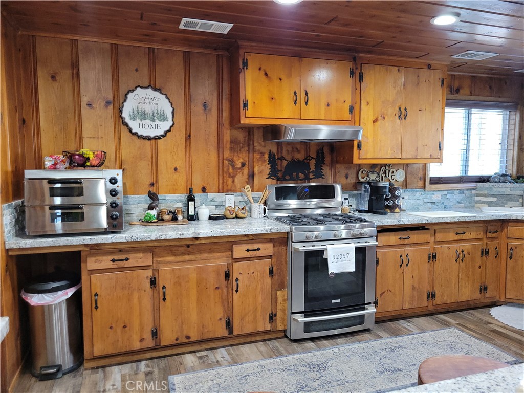 1116 Lark Road Property Photo 11