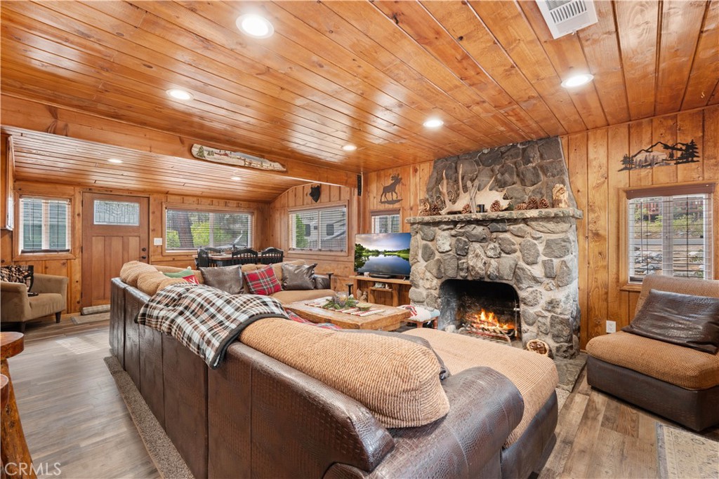 1116 Lark Road Property Photo 11