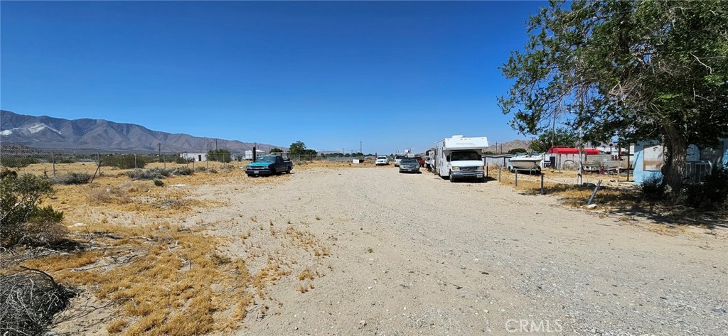 800 Barstow Property Photo 4