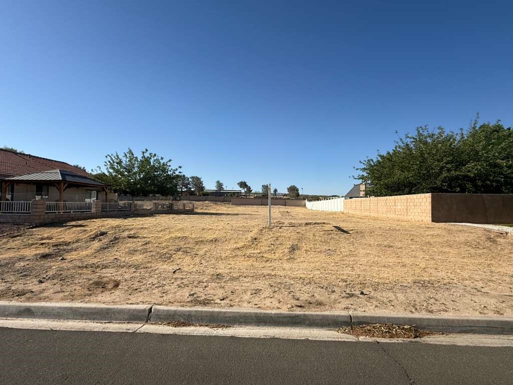 13799 Windward Property Photo 5