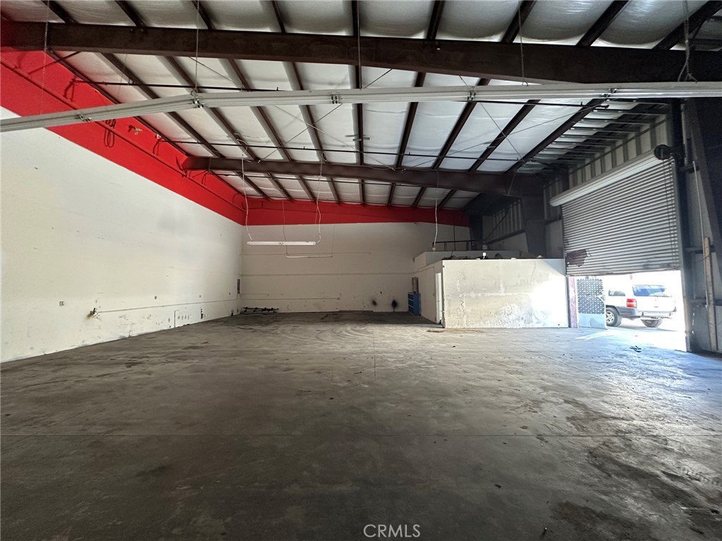 HD26093527 Property Photo 3