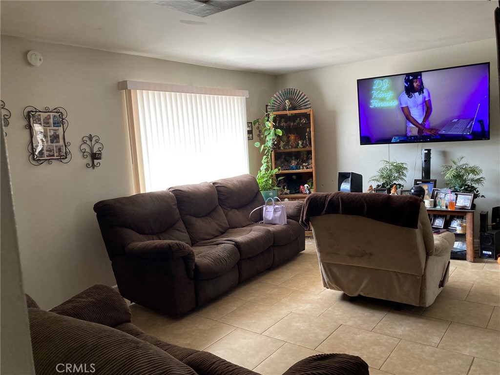 1817 Calico Drive Property Photo 8