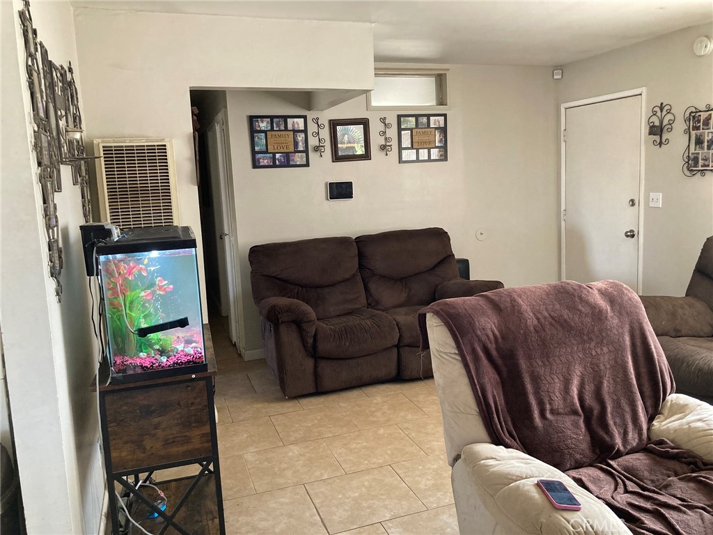 1817 Calico Drive Property Photo 9