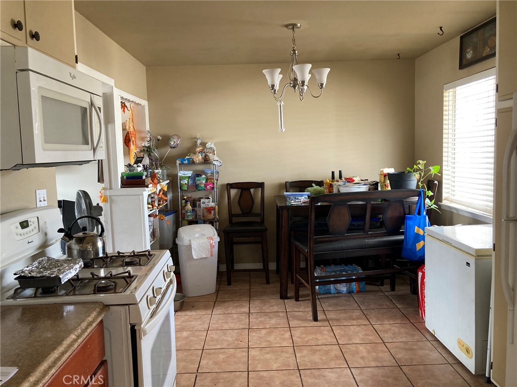 1817 Calico Drive Property Photo 12