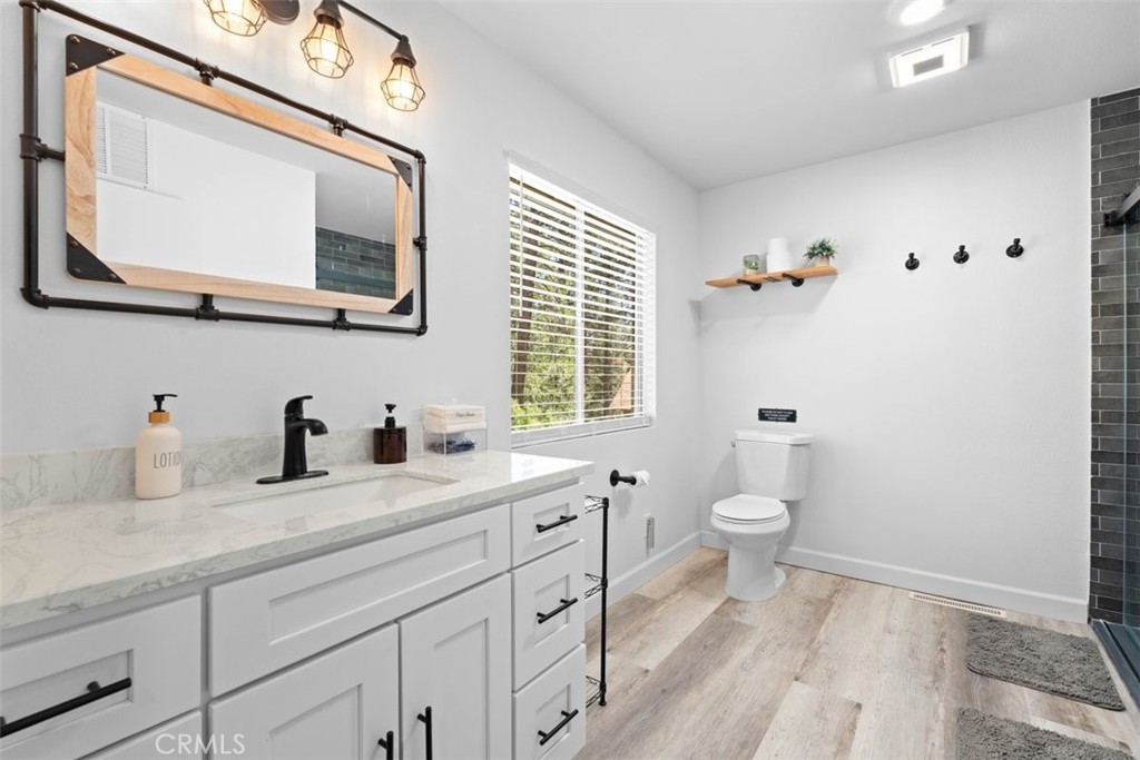 1535 Linnet Property Photo 15