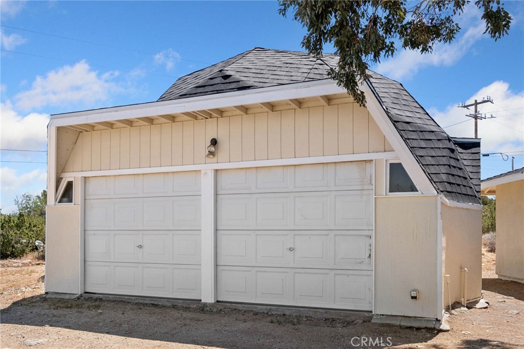 9975 Desert View Road Property Photo 3