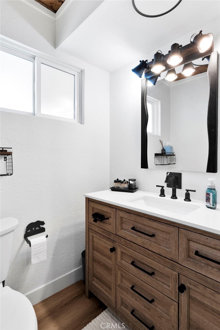 279 Los Angeles Property Photo 15