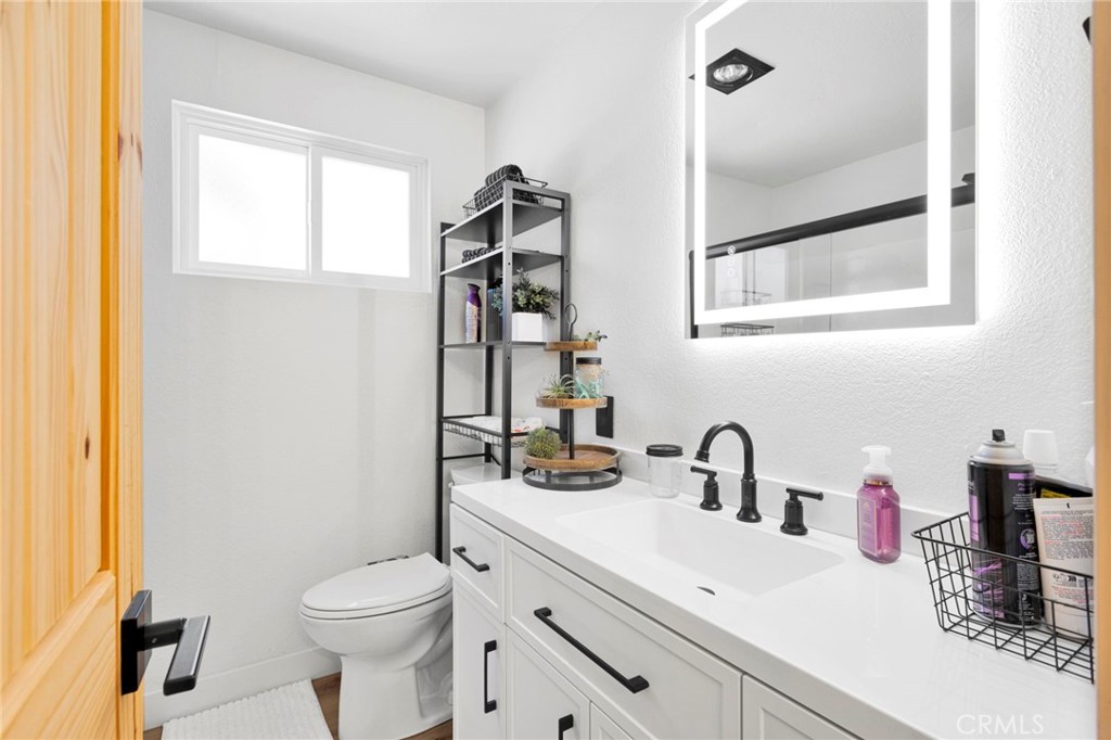 279 Los Angeles Property Photo 25