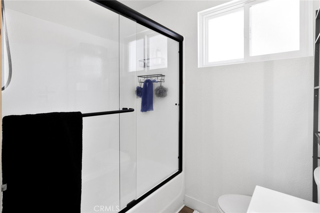 279 Los Angeles Property Photo 27