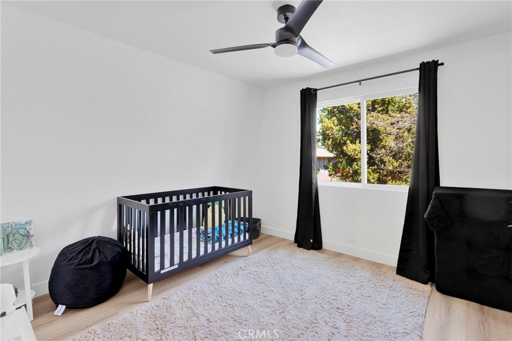 279 Los Angeles Property Photo 28