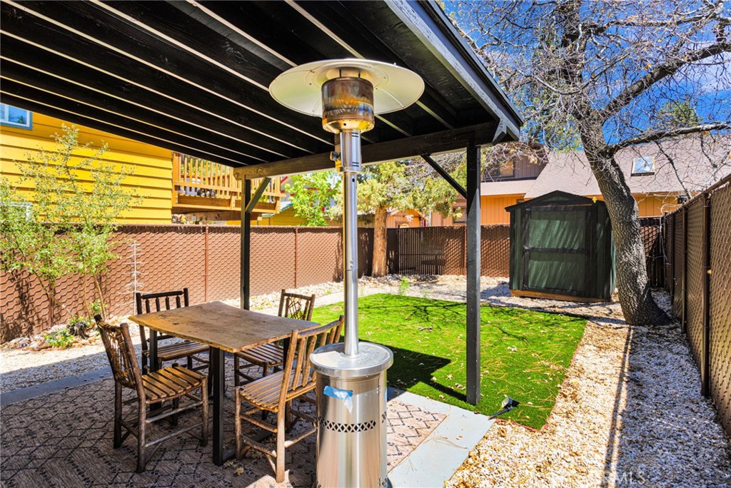 279 Los Angeles Property Photo 32