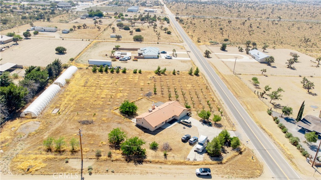 9995 Smoke Tree Property Photo 2