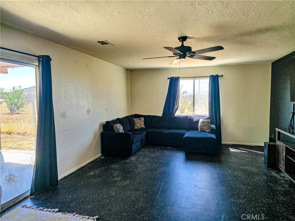 9995 Smoke Tree Property Photo 23