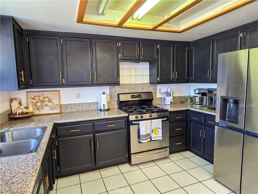 9995 Smoke Tree Property Photo 31