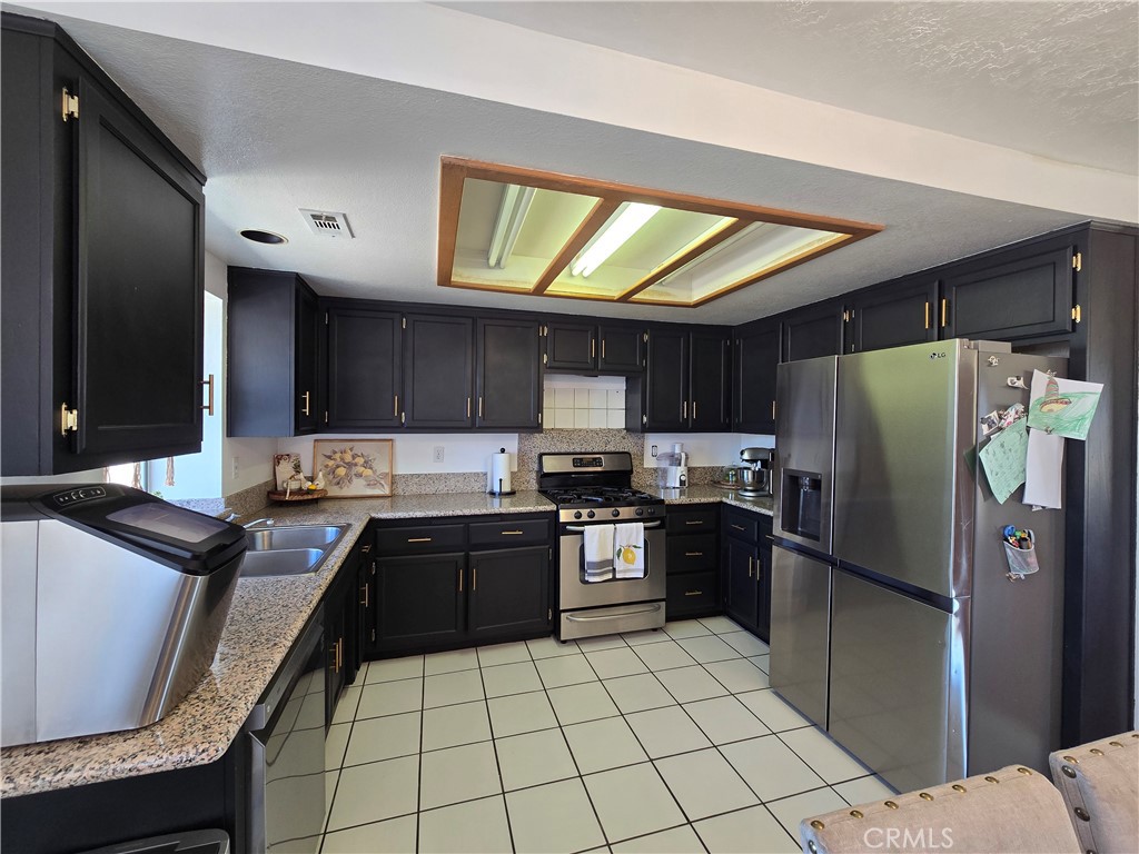 9995 Smoke Tree Property Photo 35
