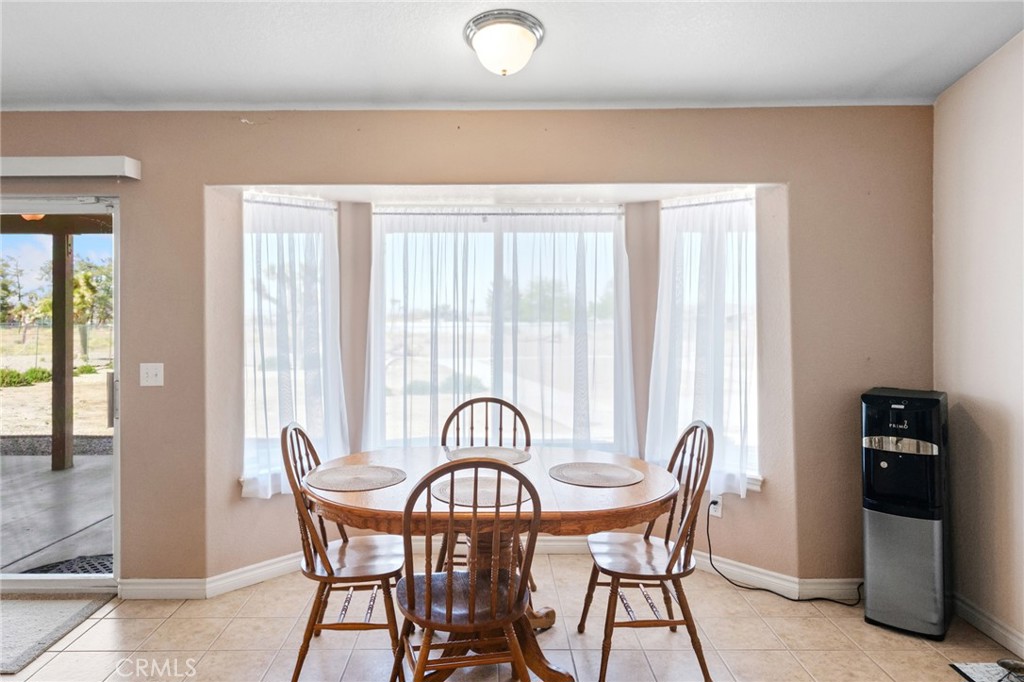 11025 El Esteban Property Photo 5