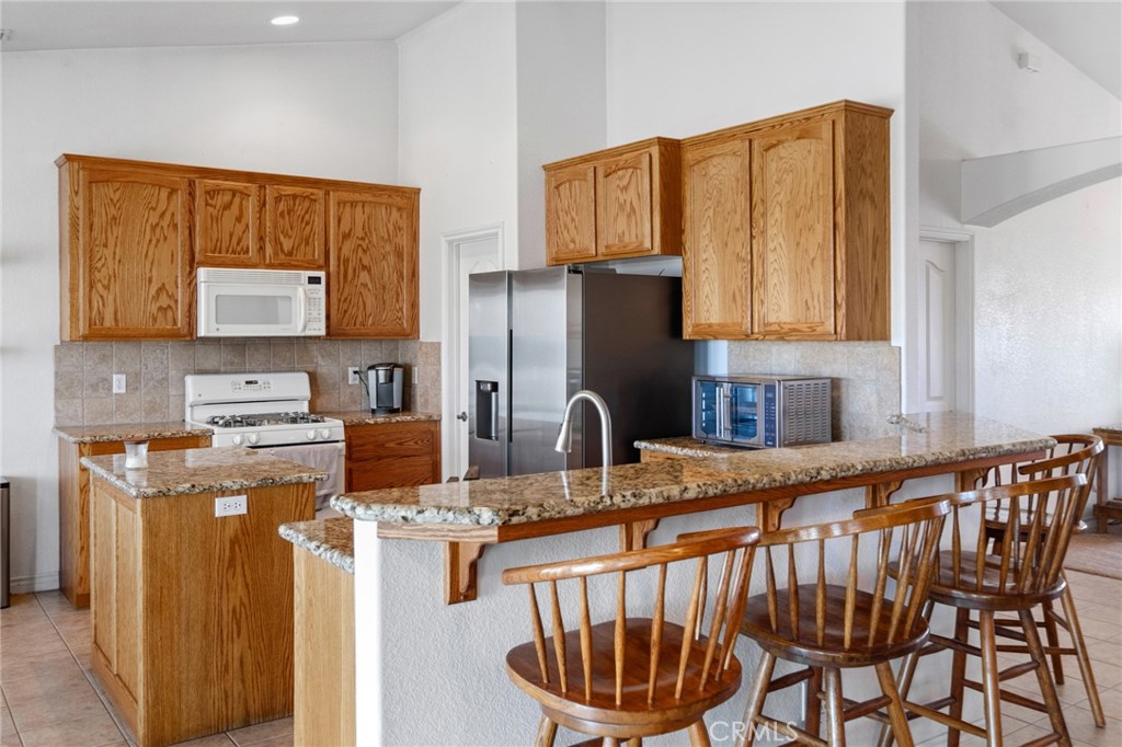 11025 El Esteban Property Photo 9