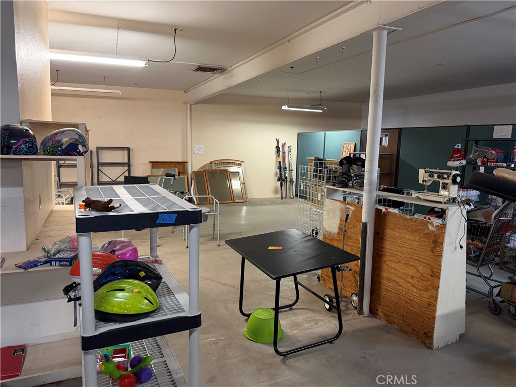 16050 Walnut Property Photo 3