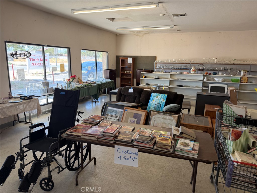 16050 Walnut Property Photo 7