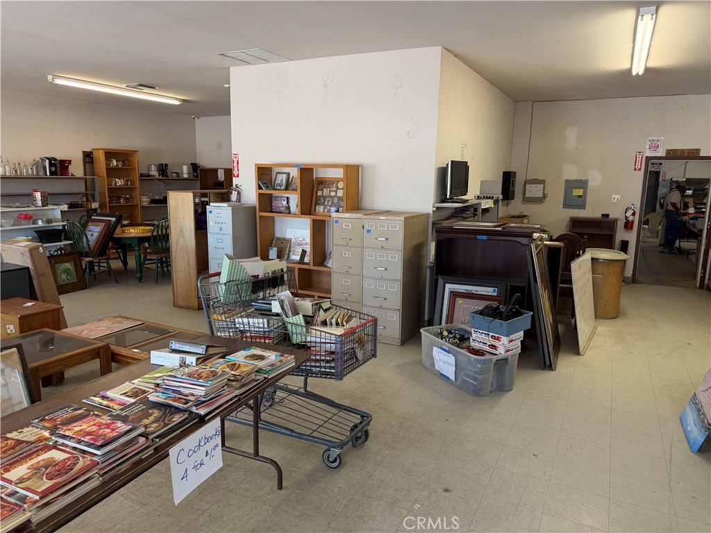 16050 Walnut Property Photo 8