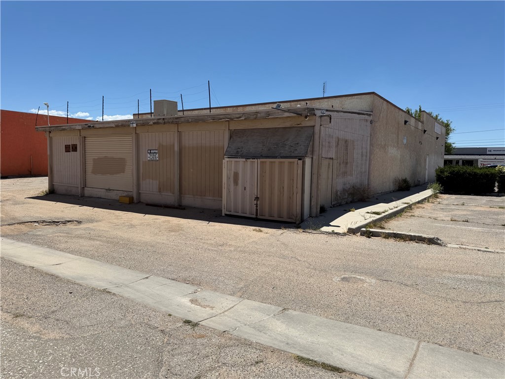 16050 Walnut Property Photo 11