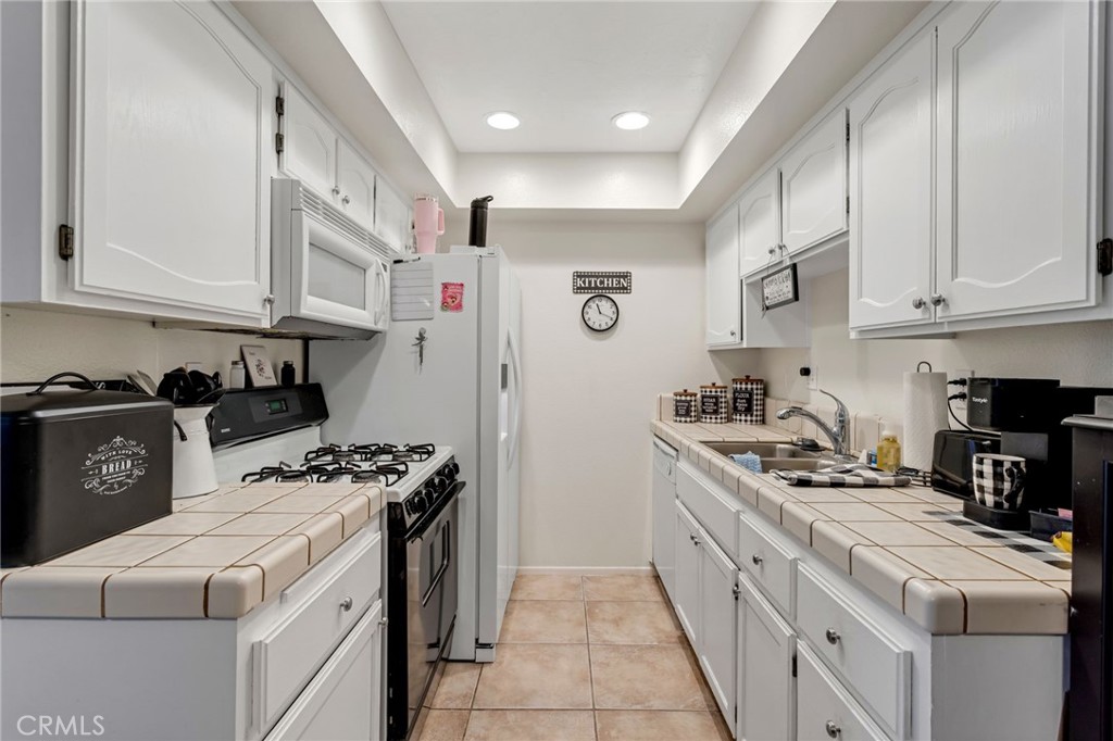 19222 Cottonwood Drive Property Photo 10