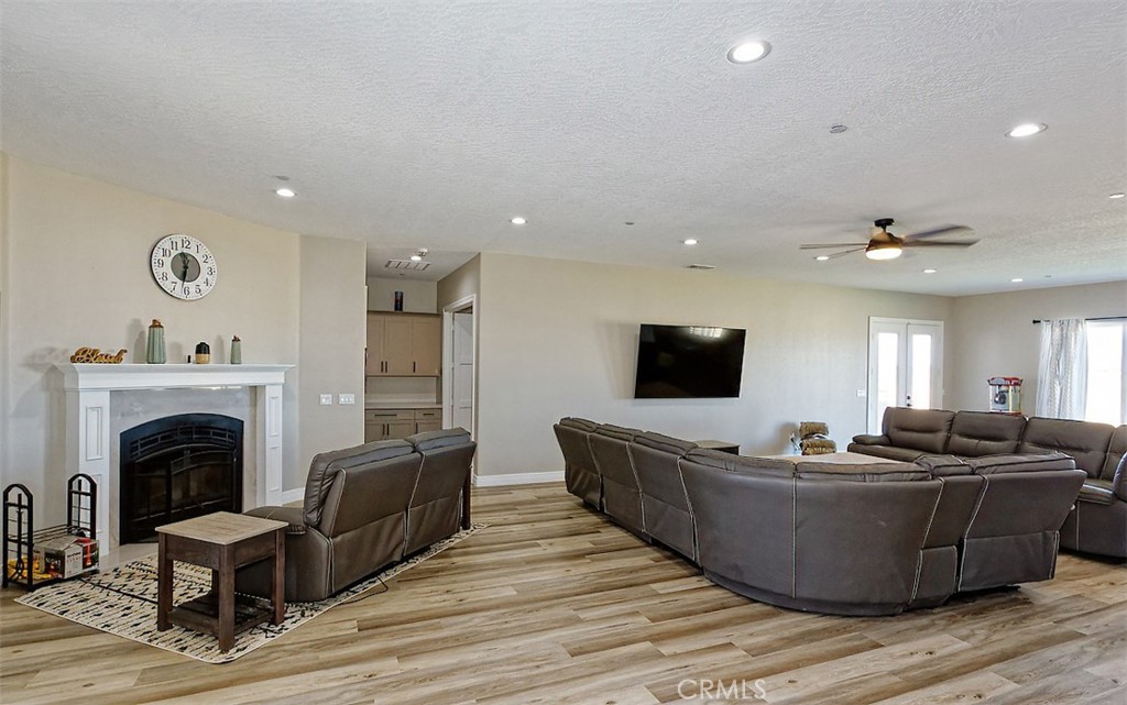 23280 Ramona Avenue Property Photo 5