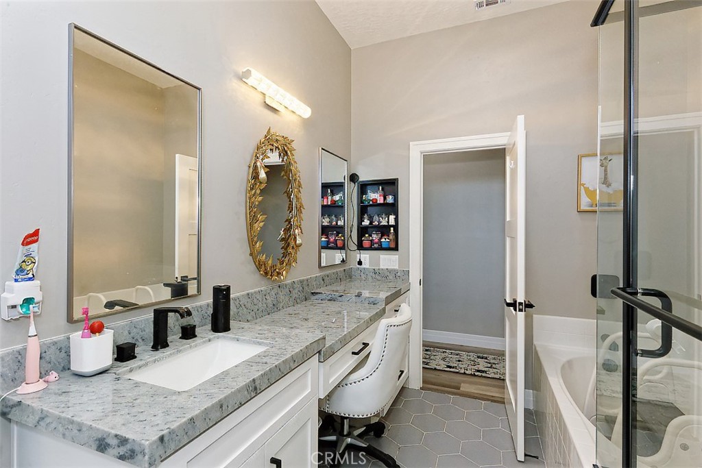 23280 Ramona Avenue Property Photo 19