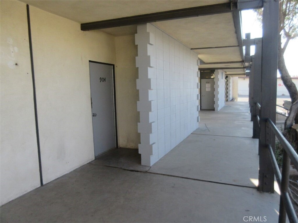 900 E Main Street Property Photo 6