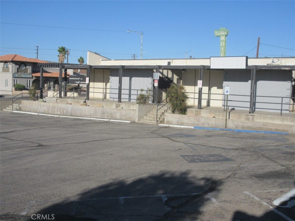 900 E Main Street Property Photo 7
