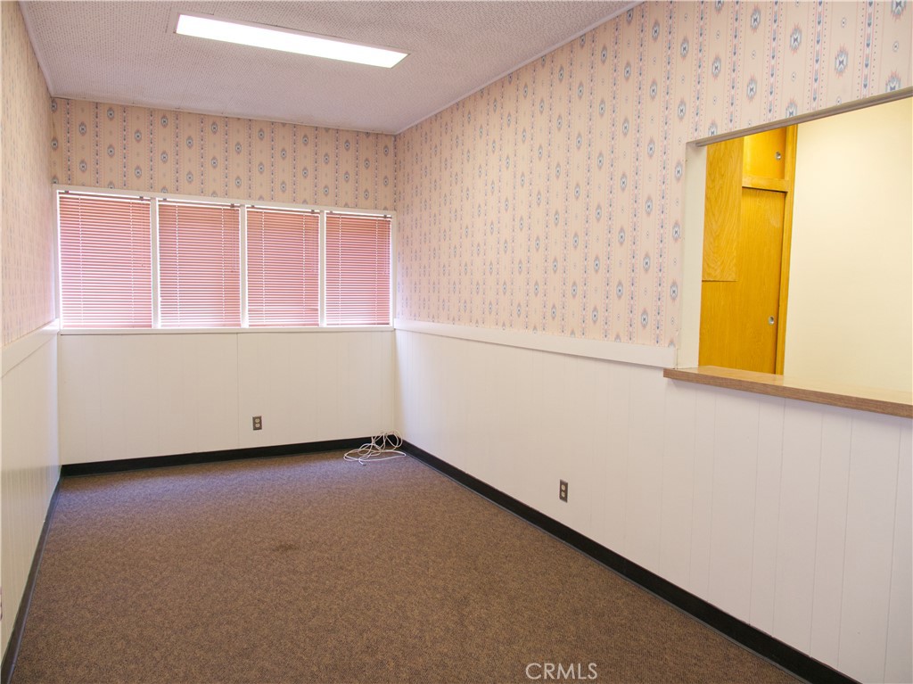 900 E Main Street Property Photo 11