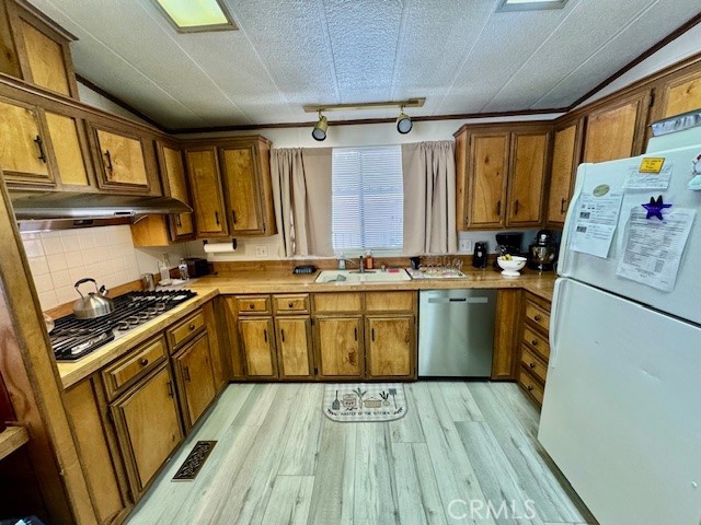 14000 El Elvado Rd 27 Property Photo 3