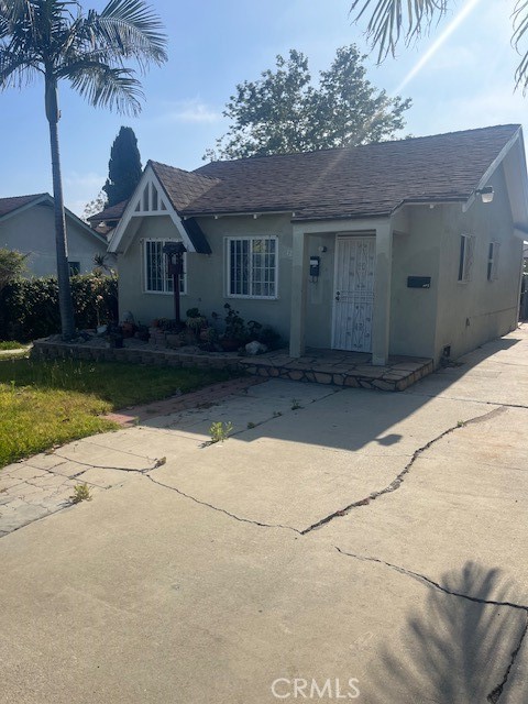 1235 N Wexham Property Photo 1