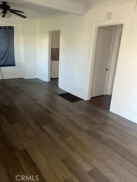 1235 N Wexham Property Photo 3