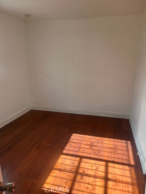 1235 N Wexham Property Photo 5