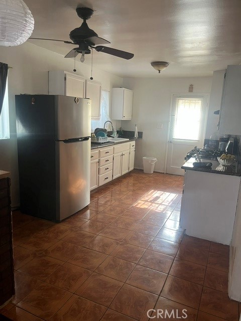 1235 N Wexham Property Photo 10