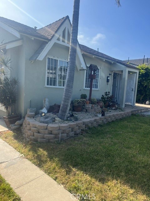1235 N Wexham Property Photo 16