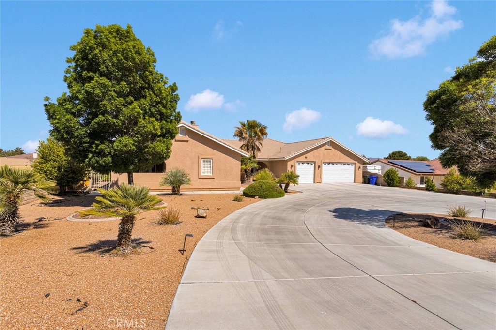 26743 Leather Property Photo 3