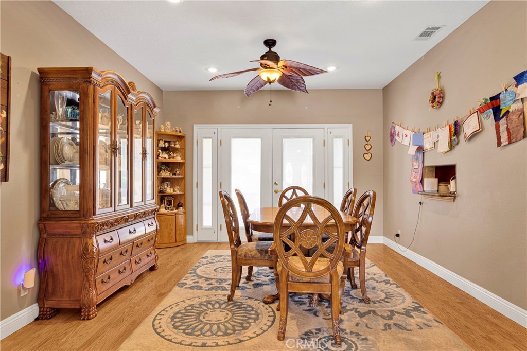 26743 Leather Property Photo 9