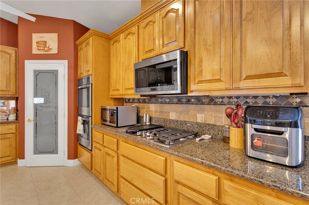 26743 Leather Property Photo 17