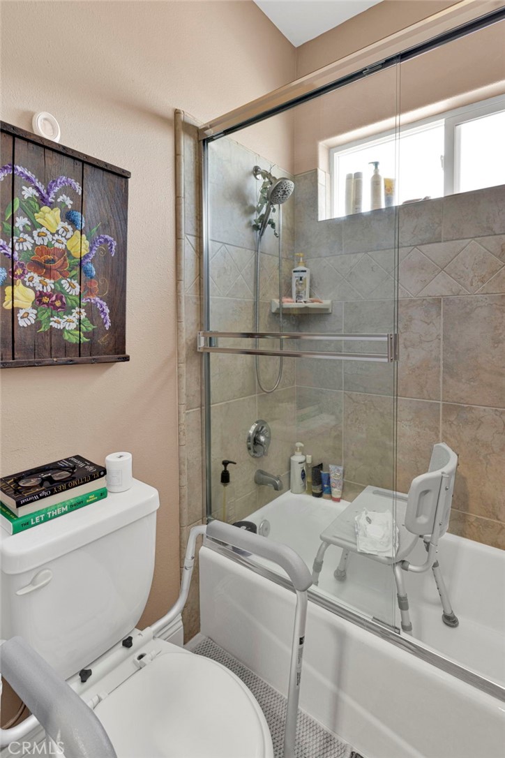 26743 Leather Property Photo 27