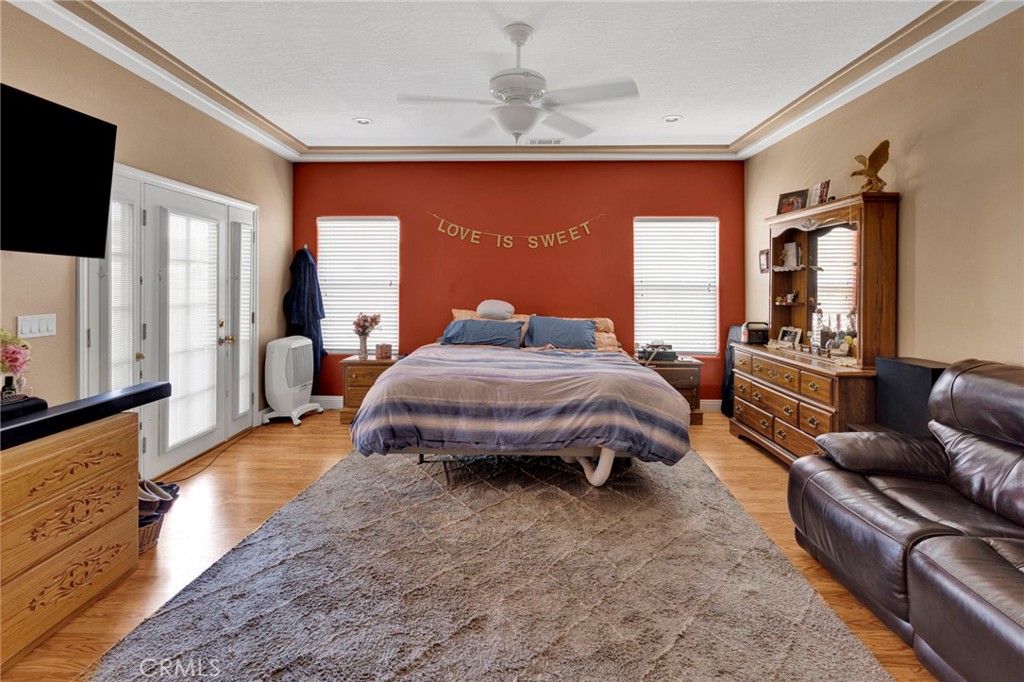 26743 Leather Property Photo 29